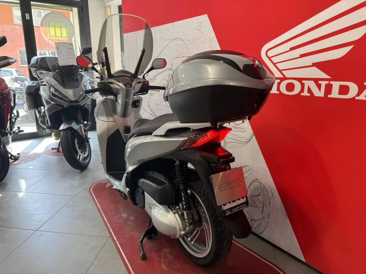 Honda SH 300 i ABS (2016 - 20) (7)