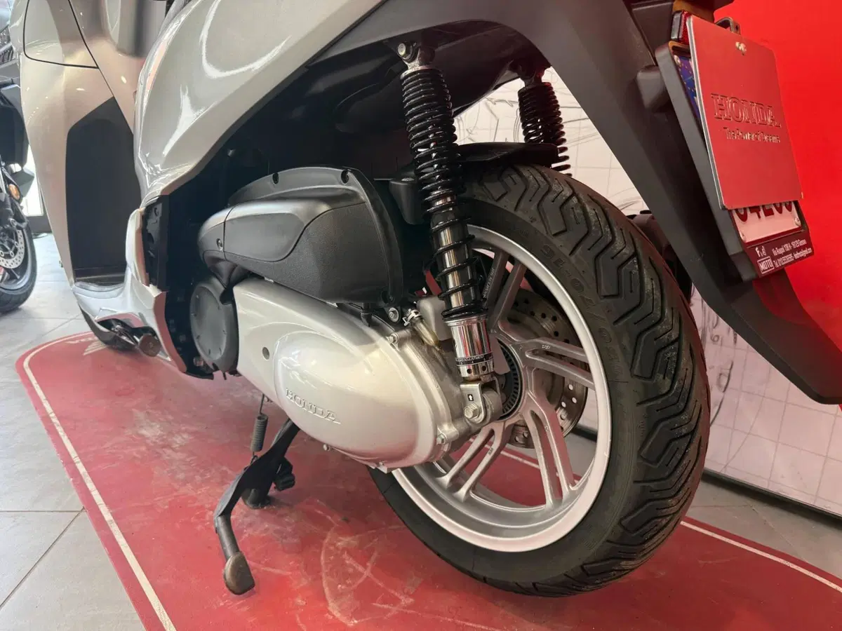 Honda SH 300 i ABS (2016 - 20) (11)
