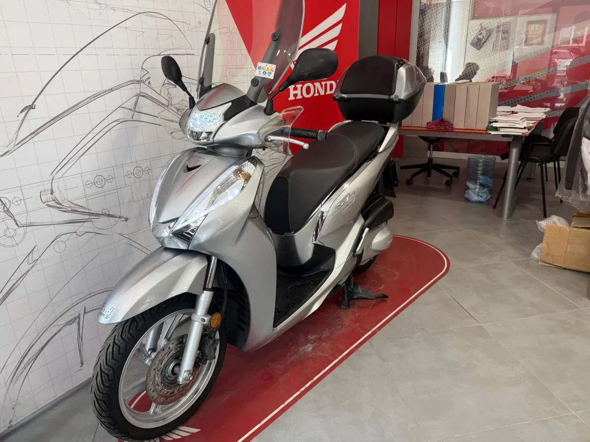 Honda SH 300 i ABS (2016 - 20) (2)