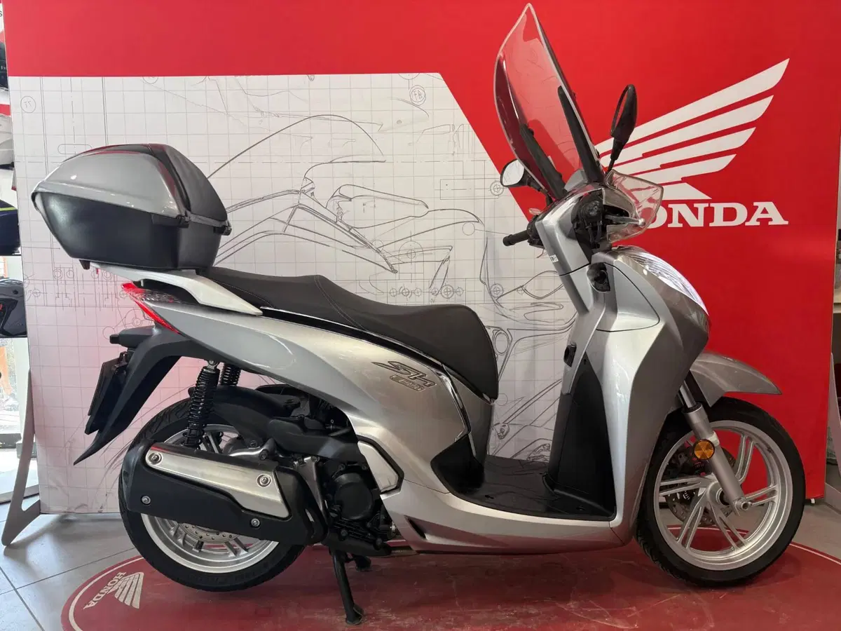 Honda SH 300 i ABS (2016 - 20) (8)