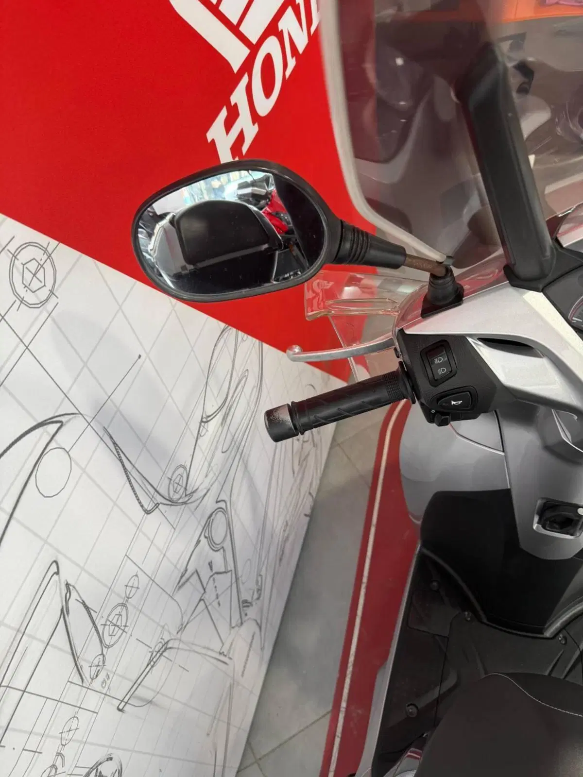 Honda SH 300 i ABS (2016 - 20) (13)
