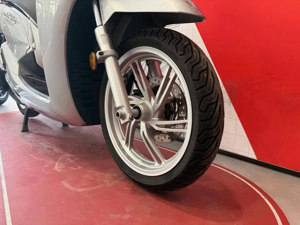 Honda SH 300 i ABS (2016 - 20) (10)