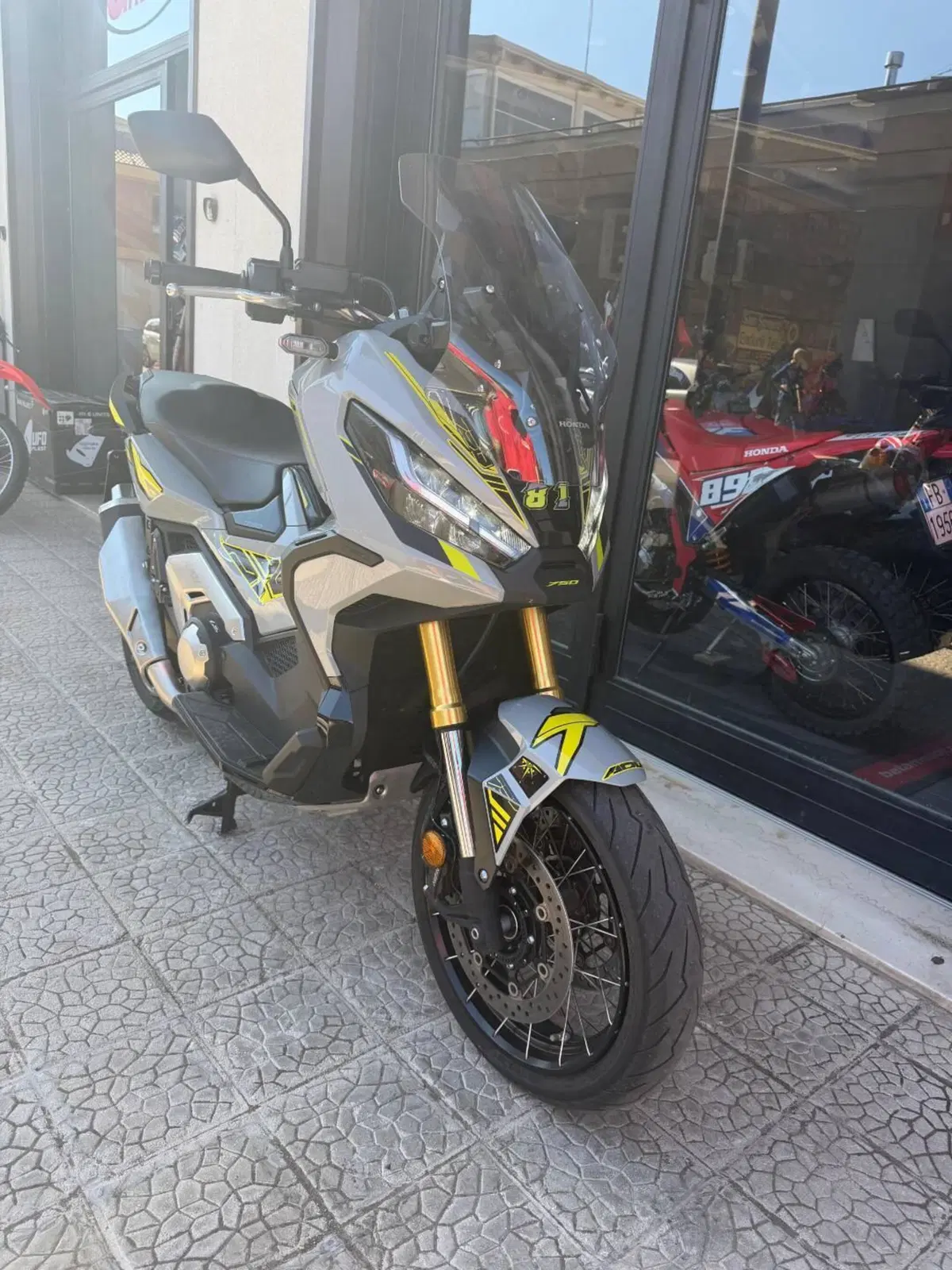 Honda X-ADV 750 DCT (2021 - 24) (2)