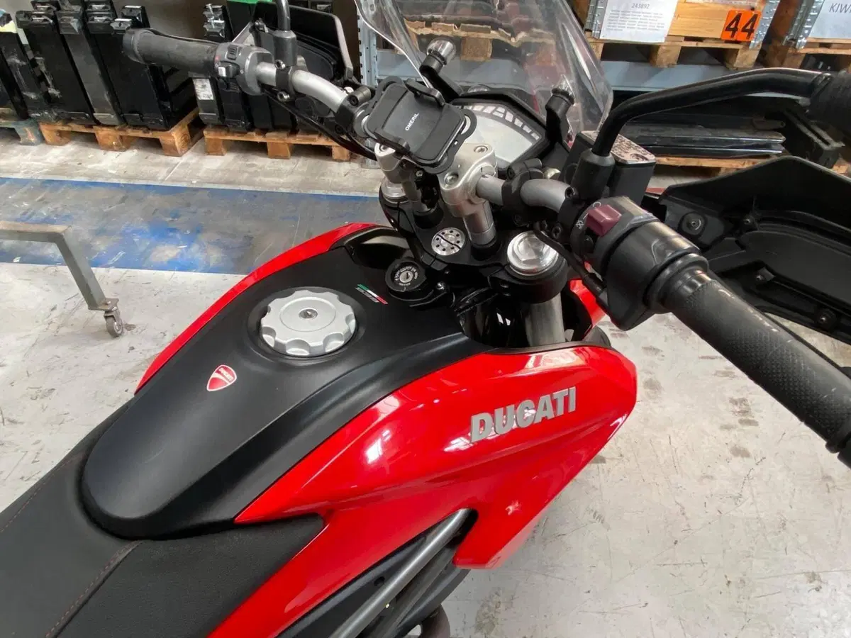 Ducati Hyperstrada 939 (2016 - 18) (5)