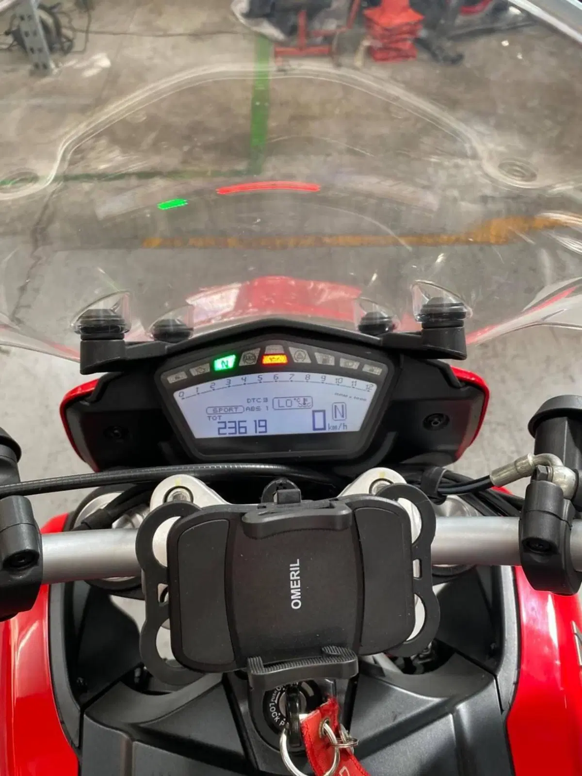 Ducati Hyperstrada 939 (2016 - 18) (6)