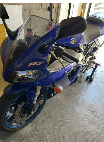 Yamaha YZF R1 (2002 - 03) usata