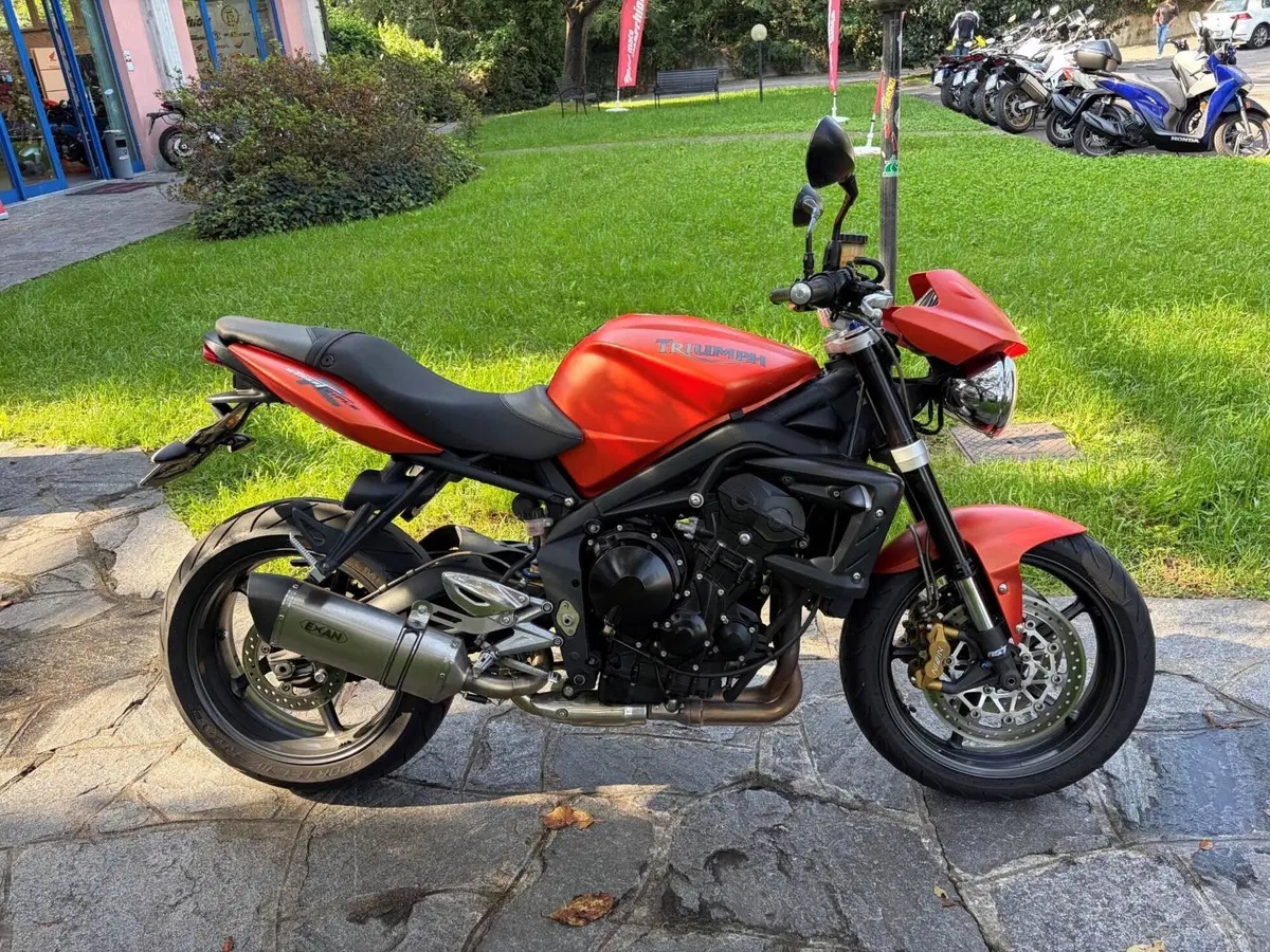 Triumph Street Triple R (2009 - 12) (5)