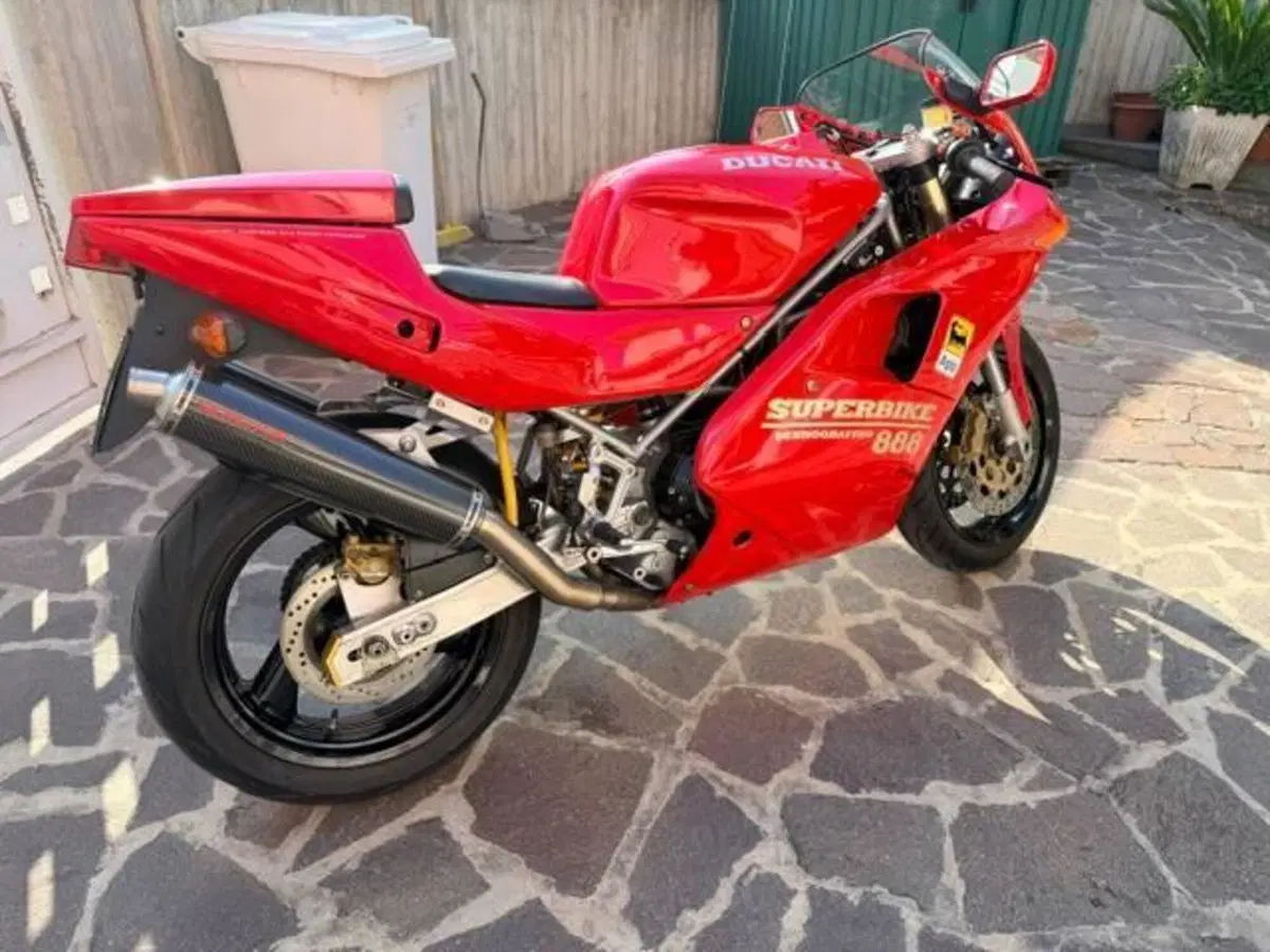 Ducati 888 Biposto (1992 - 94) (2)