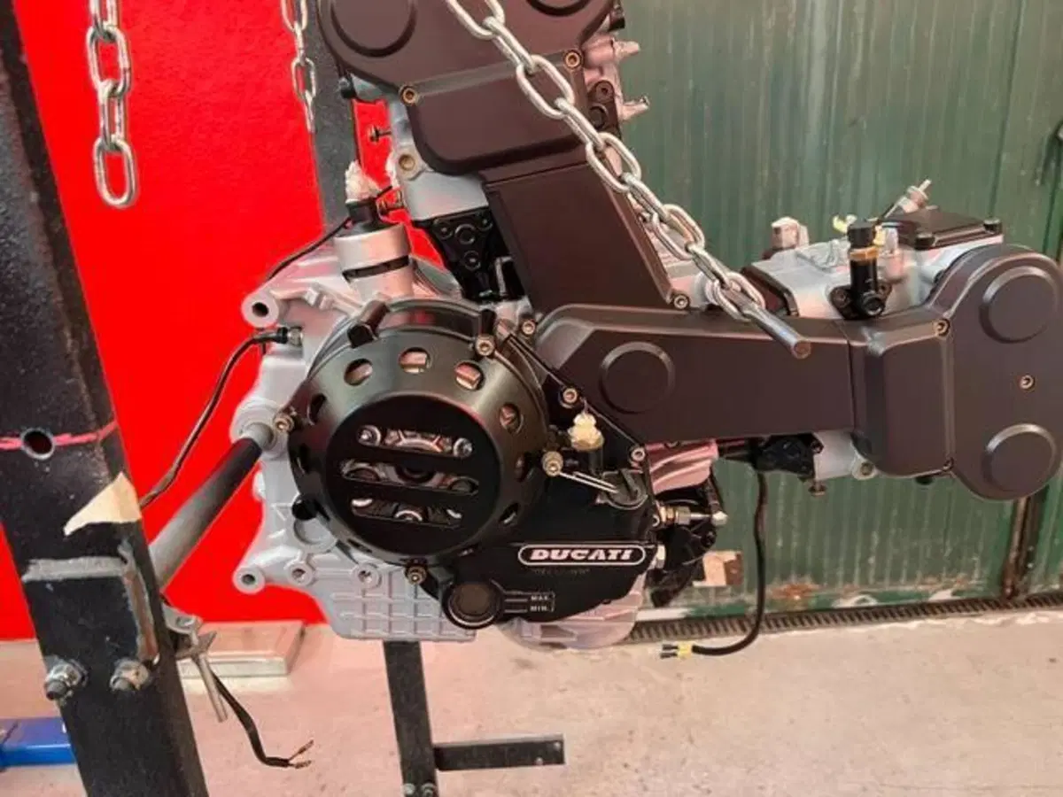 Ducati 888 Biposto (1992 - 94) (3)