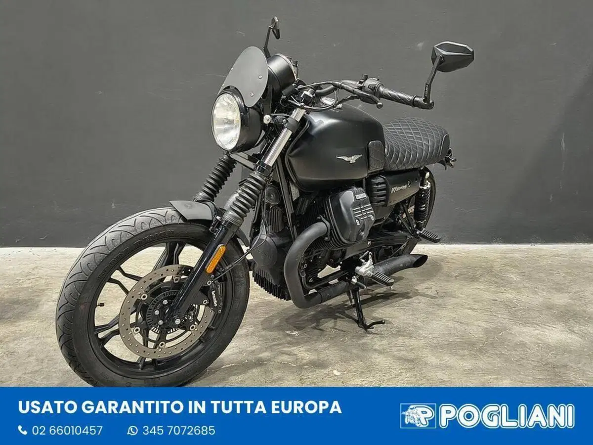 Moto Guzzi V7 III Stone (2017 - 20) (4)