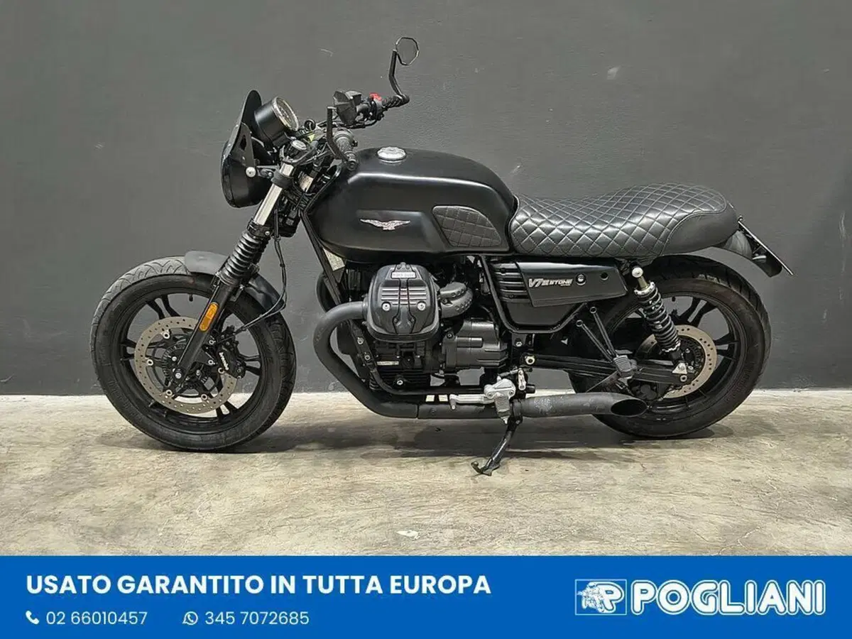 Moto Guzzi V7 III Stone (2017 - 20) (5)