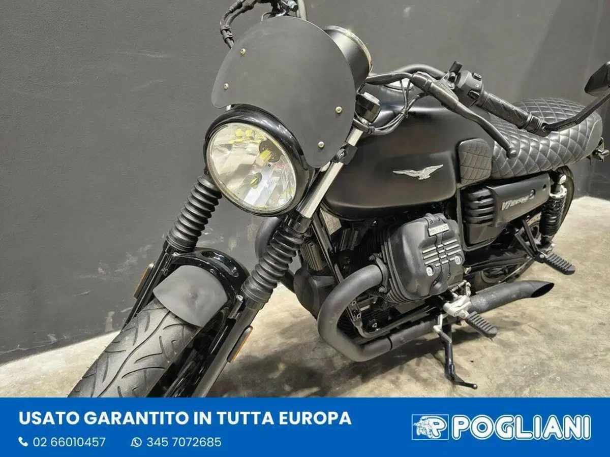 Moto Guzzi V7 III Stone (2017 - 20) (6)