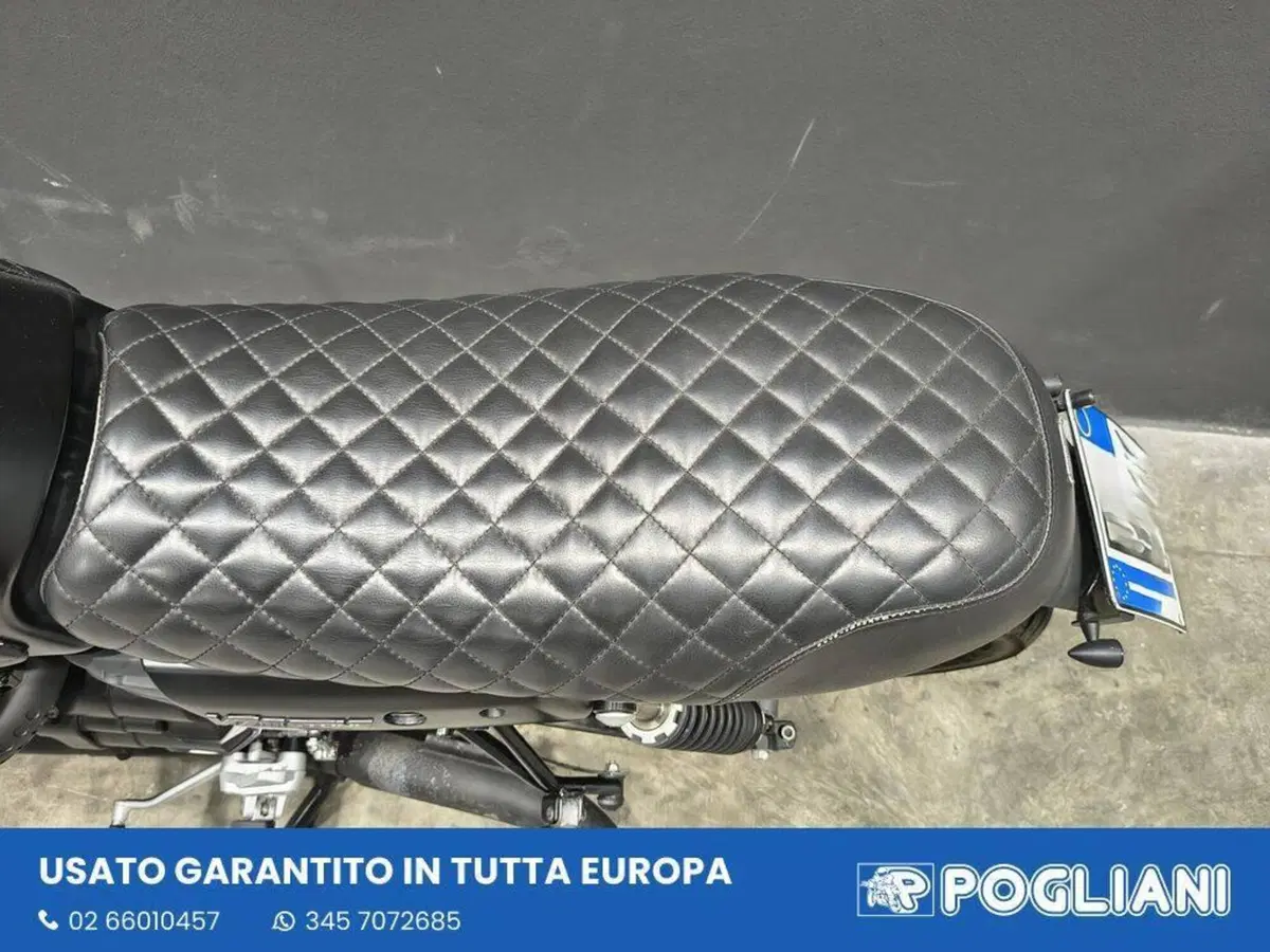 Moto Guzzi V7 III Stone (2017 - 20) (9)