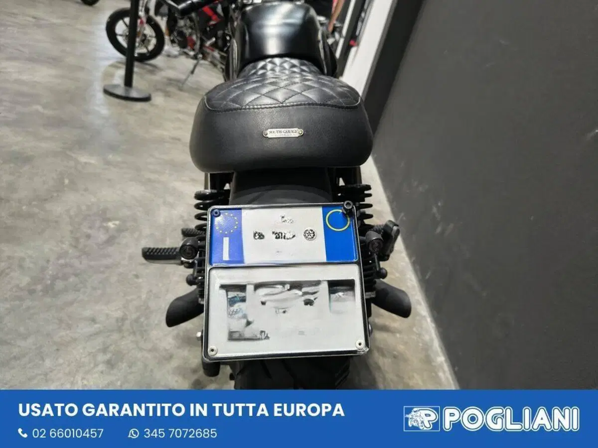 Moto Guzzi V7 III Stone (2017 - 20) (10)