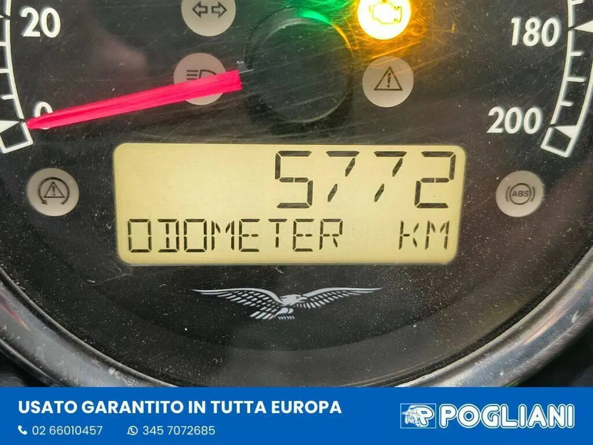 Moto Guzzi V7 III Stone (2017 - 20) (12)