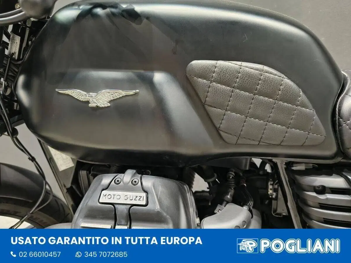 Moto Guzzi V7 III Stone (2017 - 20) (13)