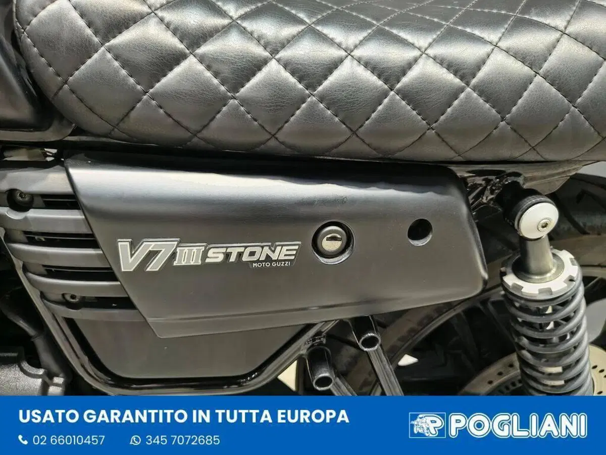 Moto Guzzi V7 III Stone (2017 - 20) (14)
