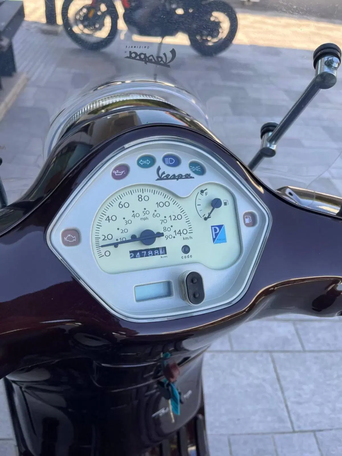 Vespa LX 125 Touring (2010 - 12) (3)