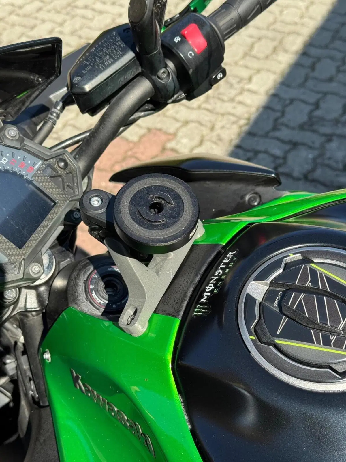 Kawasaki Z 900 (2017 - 18) (9)