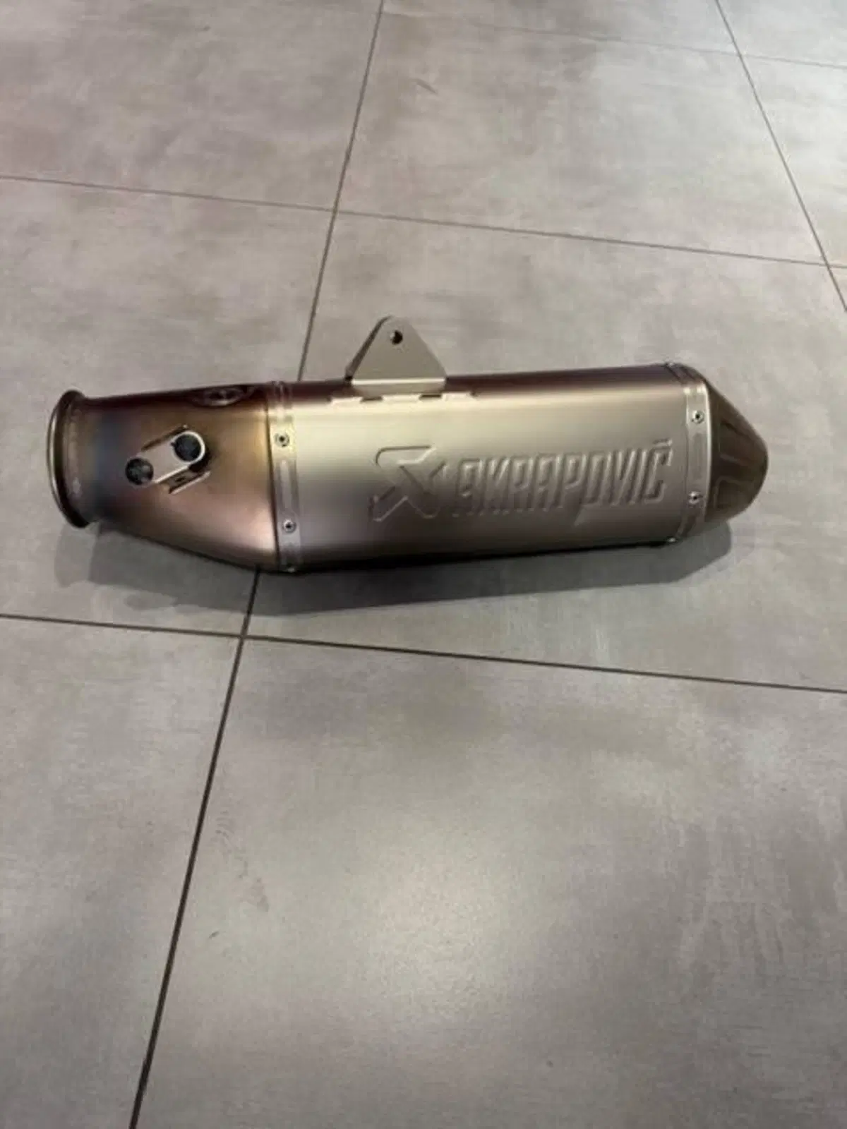 Terminale Akrapovic in titanio Husqvarna 701