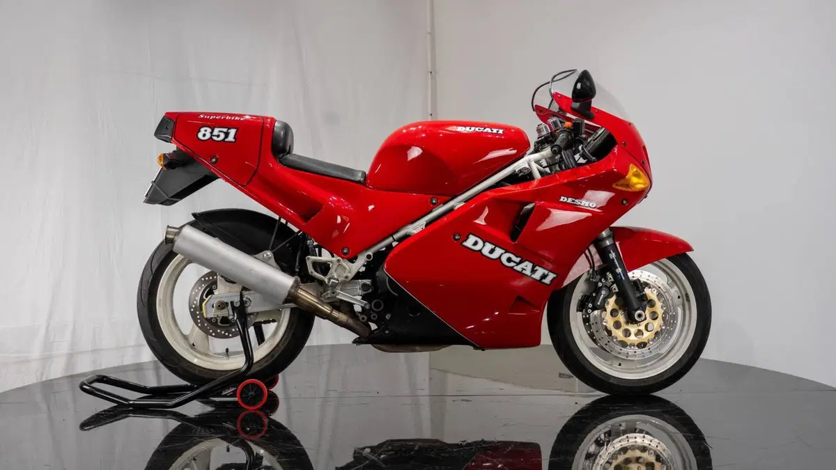 Ducati 851 Superbike (1988 - 89) (14)