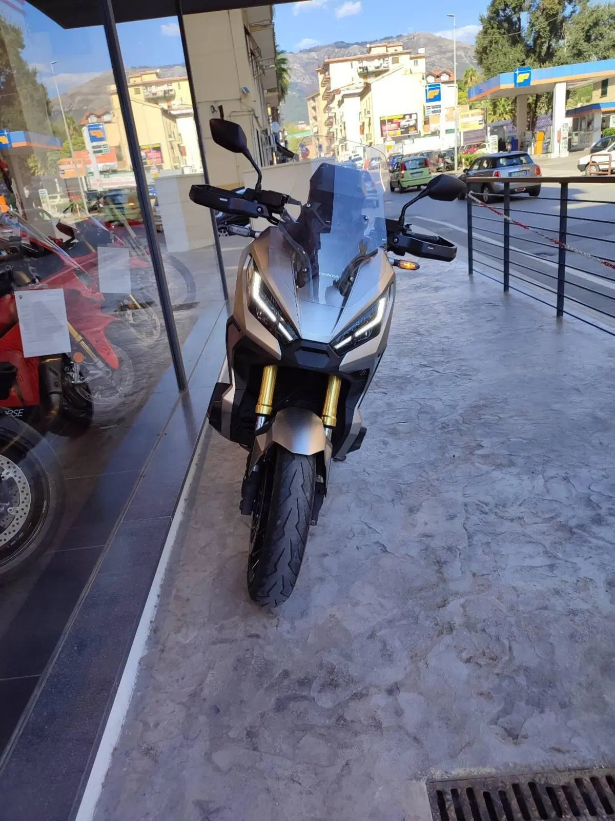 Honda X-ADV 750 DCT (2021 - 24) (3)