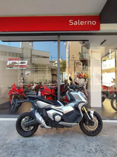 Honda X-ADV 750 DCT (2021 - 24) usata