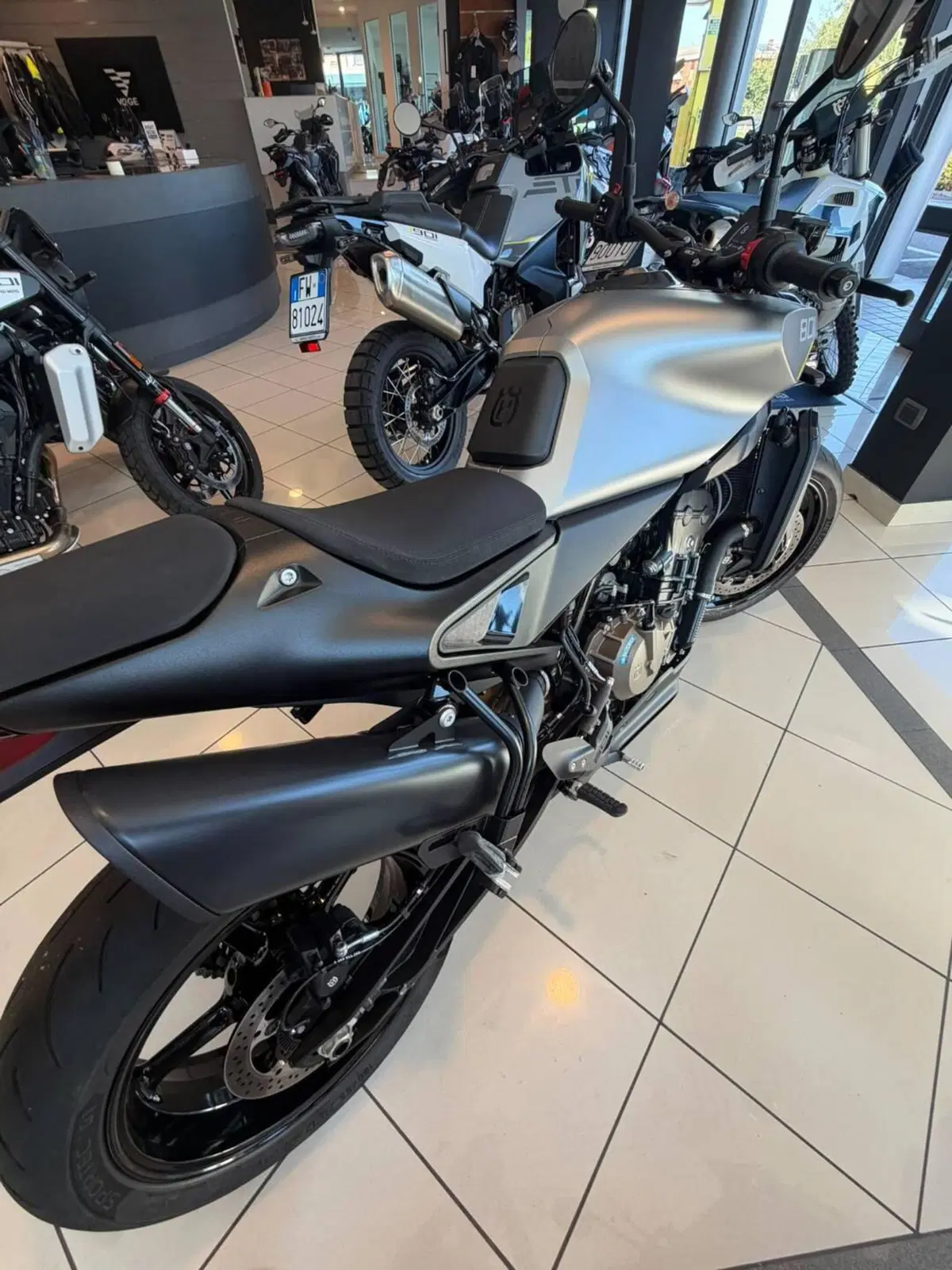 Husqvarna Vitpilen 801 L (2025 - 26) (5)