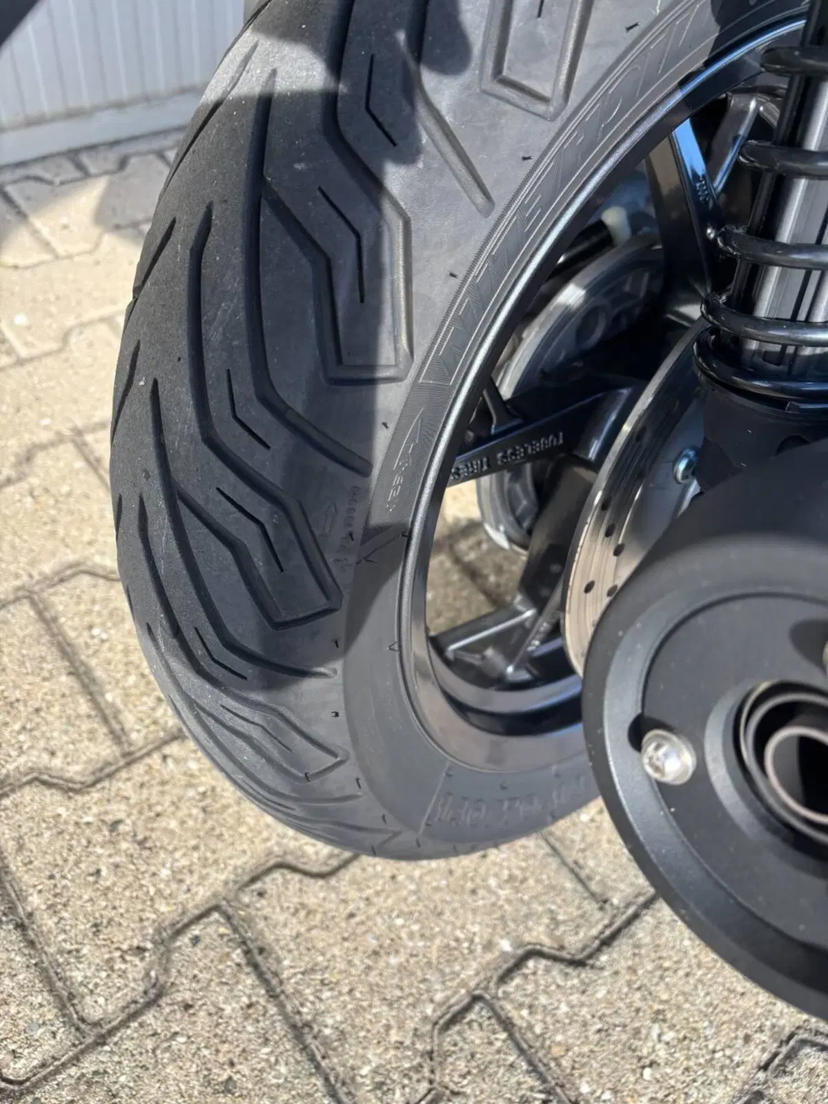 Yamaha X-Max 250 Iron Max ABS (2016) (6)