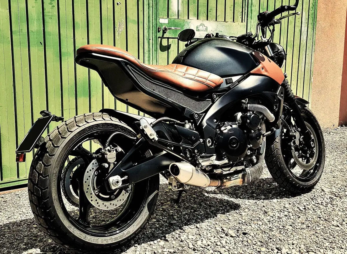 Suzuki GSR 600 (2006 - 11) (2)
