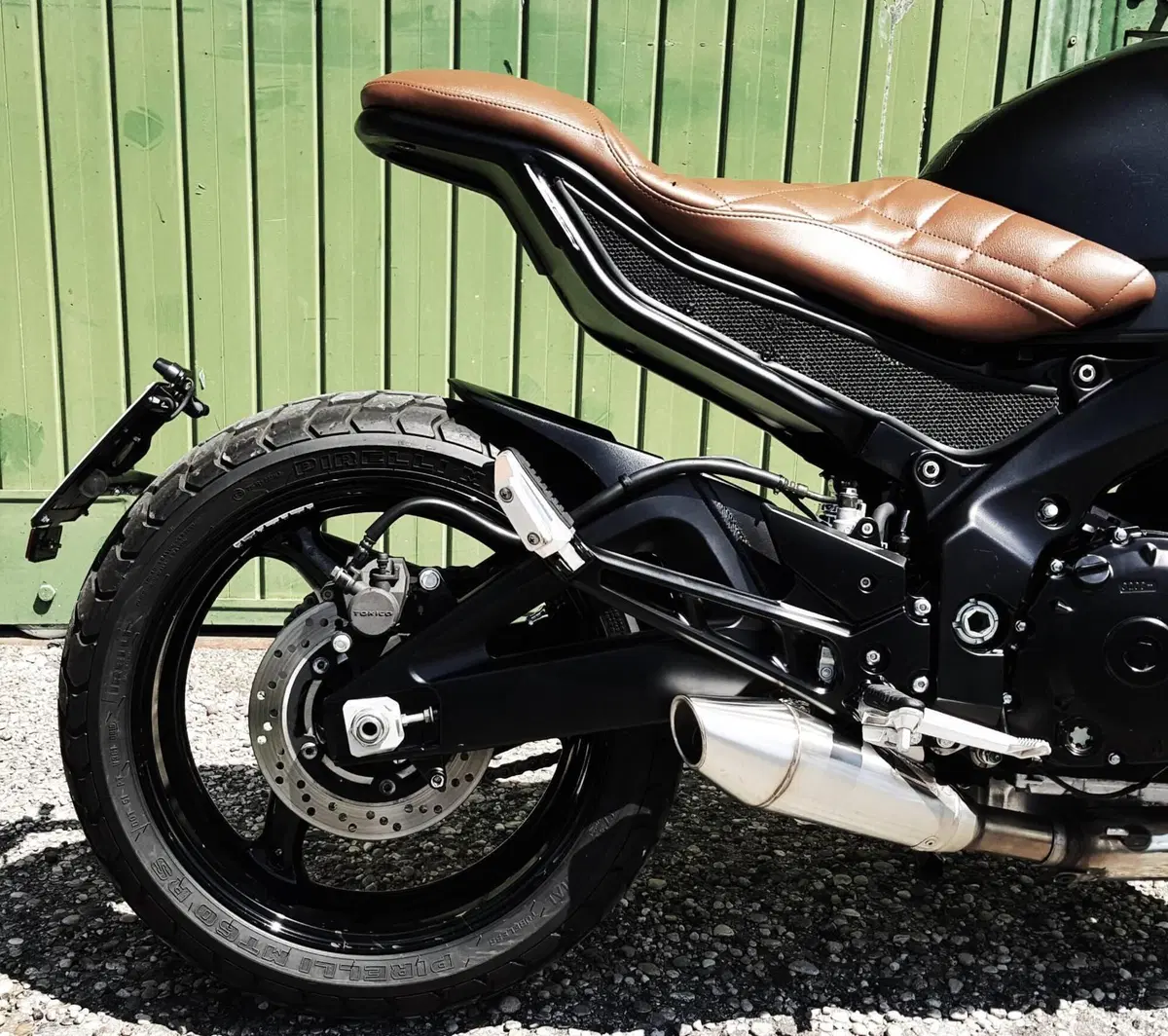 Suzuki GSR 600 (2006 - 11) (6)