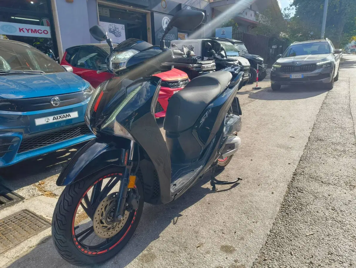 Honda SH 125 i ABS (2013 - 17) (2)