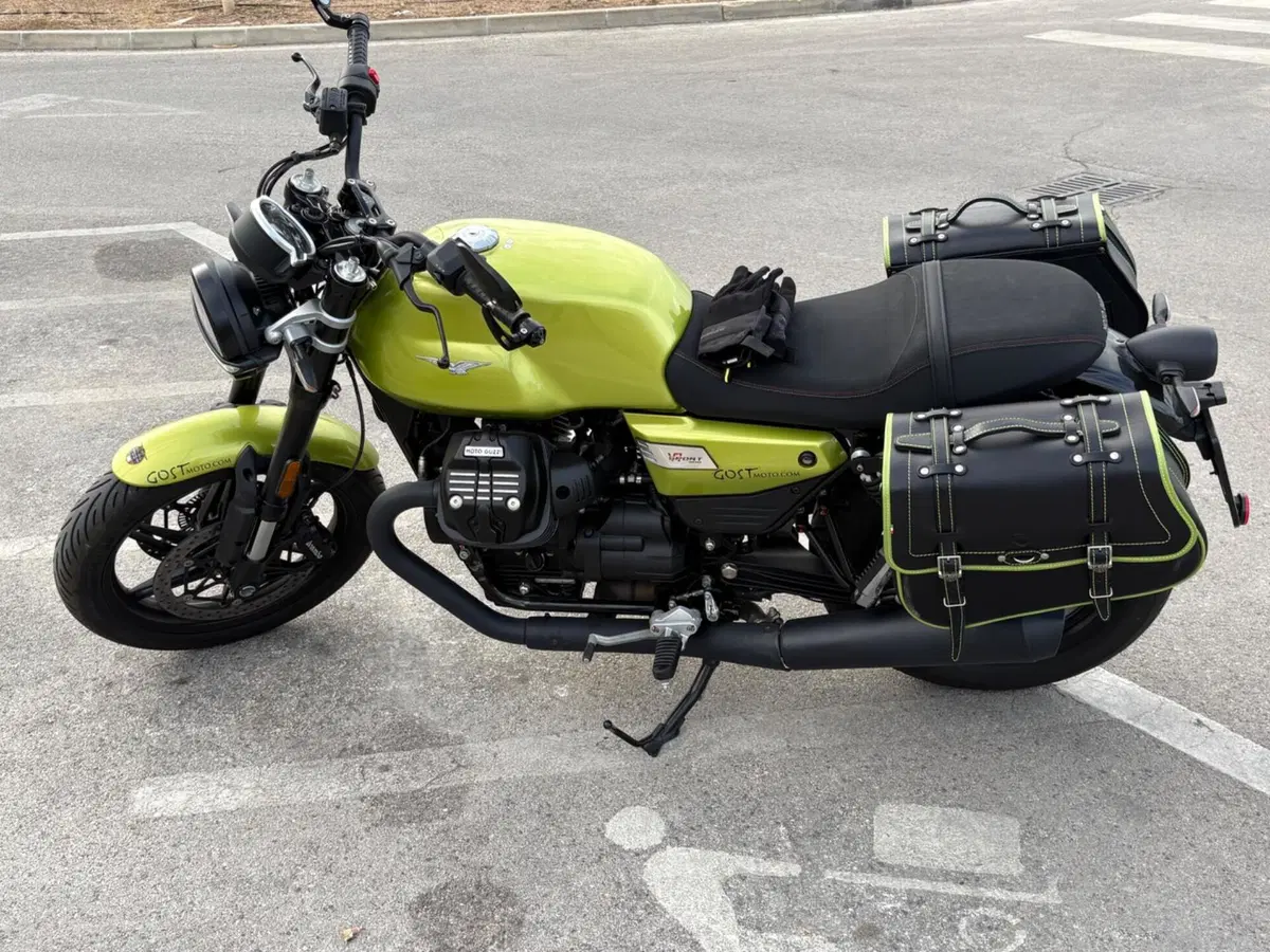 Moto Guzzi V7 Sport (2025 - 26) (4)