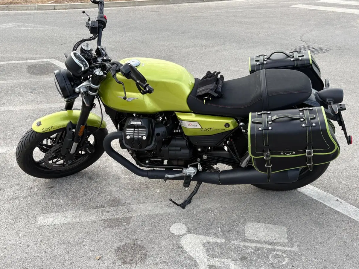 Moto Guzzi V7 Sport (2025 - 26) (5)