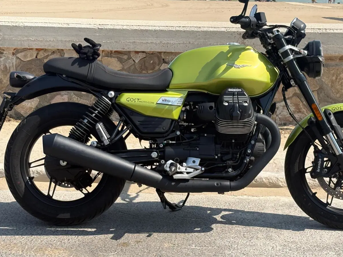 Moto Guzzi V7 Sport (2025 - 26) (9)