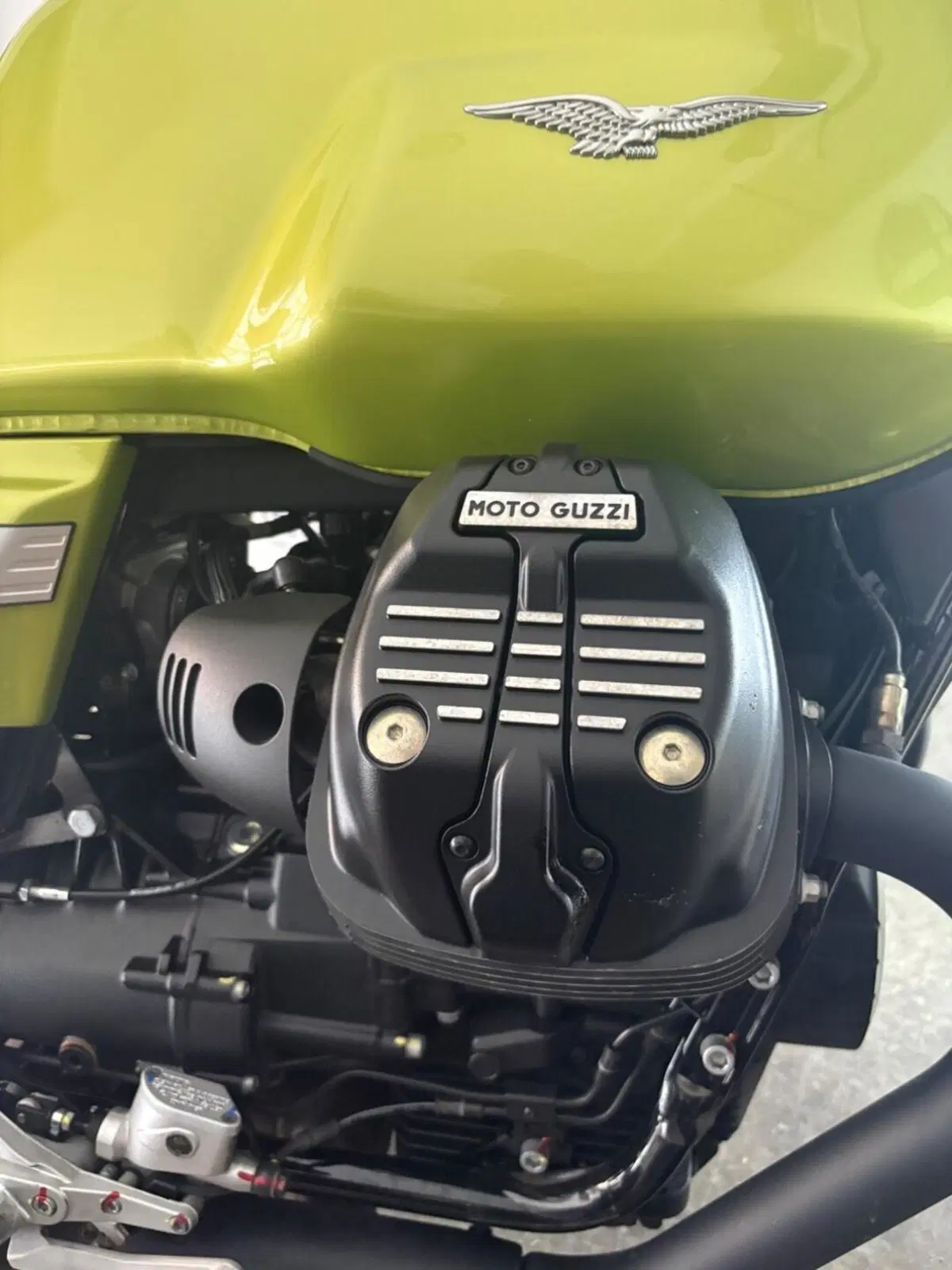 Moto Guzzi V7 Sport (2025 - 26) (11)