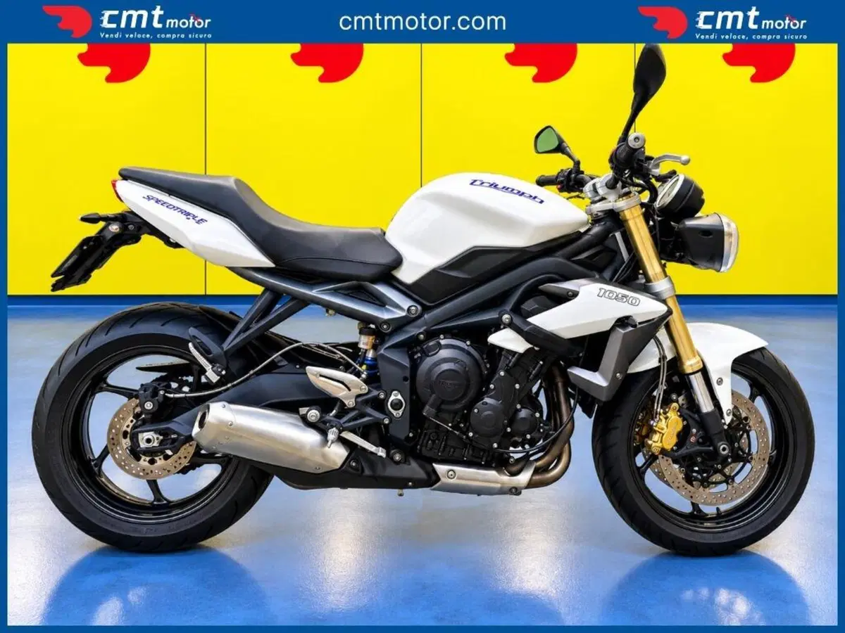 Triumph Street Triple (2013) (2)