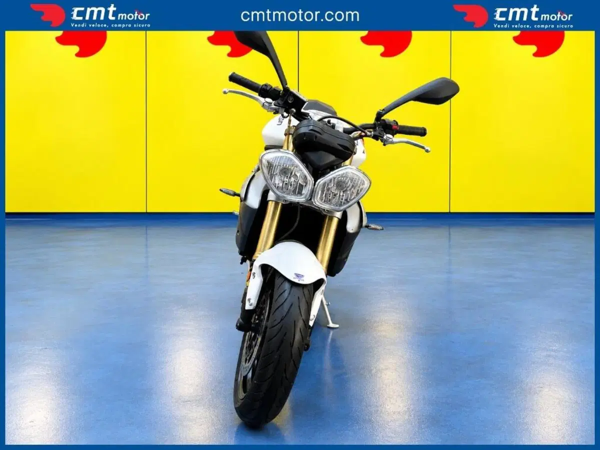 Triumph Street Triple (2013) (3)