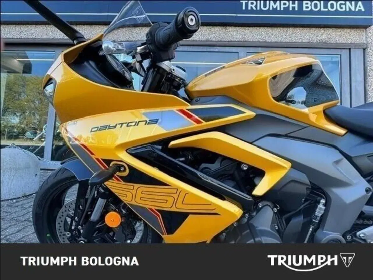 Triumph Daytona 660 (2024 - 26) (2)