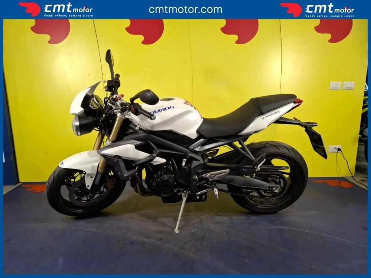 Triumph Street Triple (2013) (2)