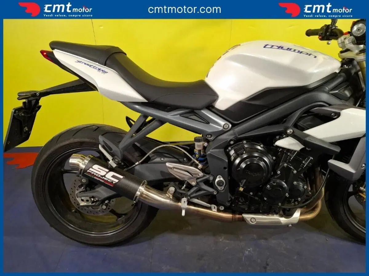 Triumph Street Triple (2013) (3)