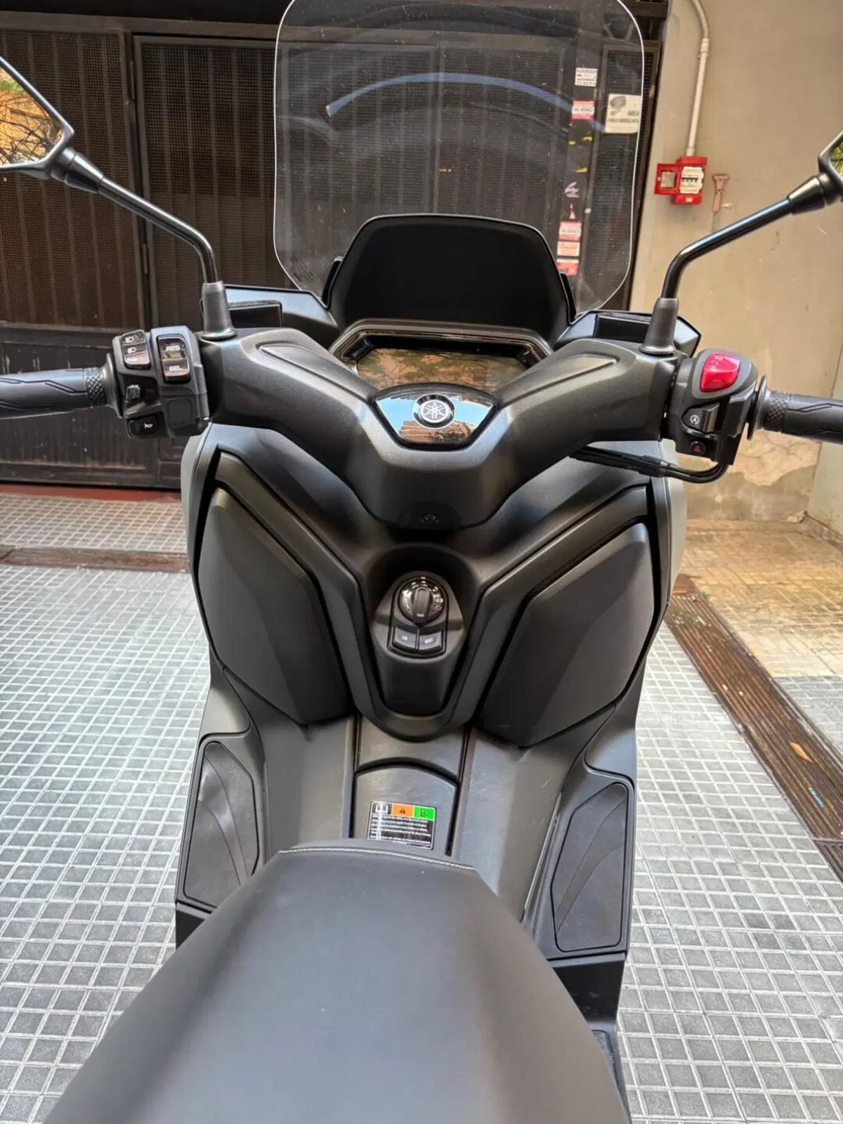 Yamaha X-Max 125 (2025 - 26) (6)
