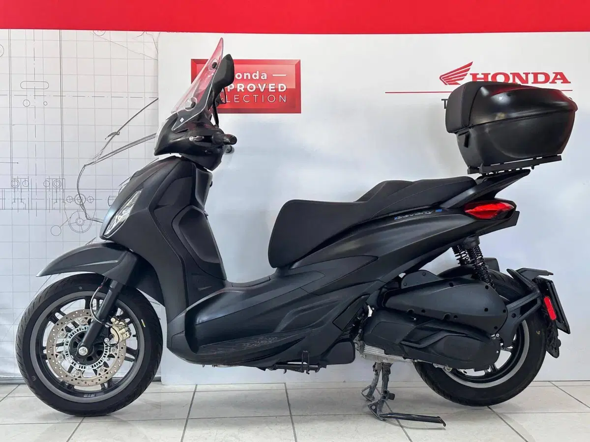Piaggio Beverly 400 (2025 - 26) (2)