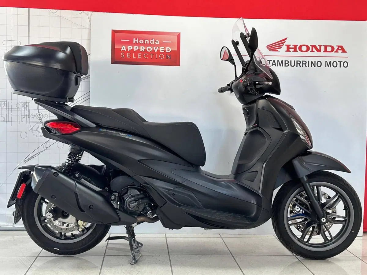 Piaggio Beverly 400 (2025 - 26) (3)