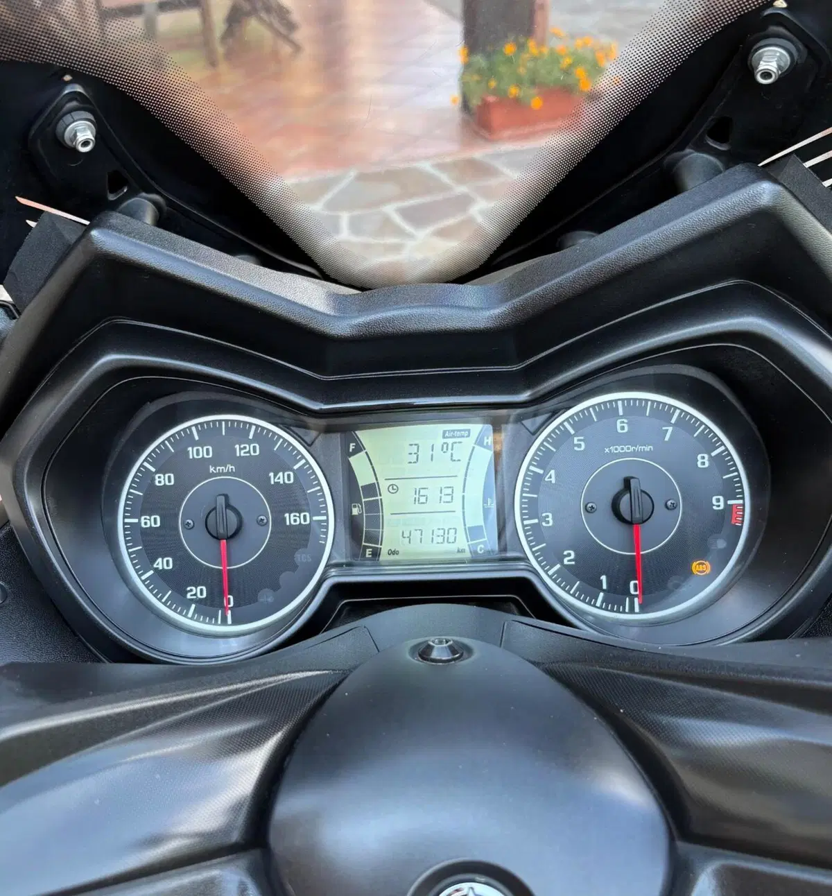 Yamaha X-Max 300 ABS (2017 - 20) (7)