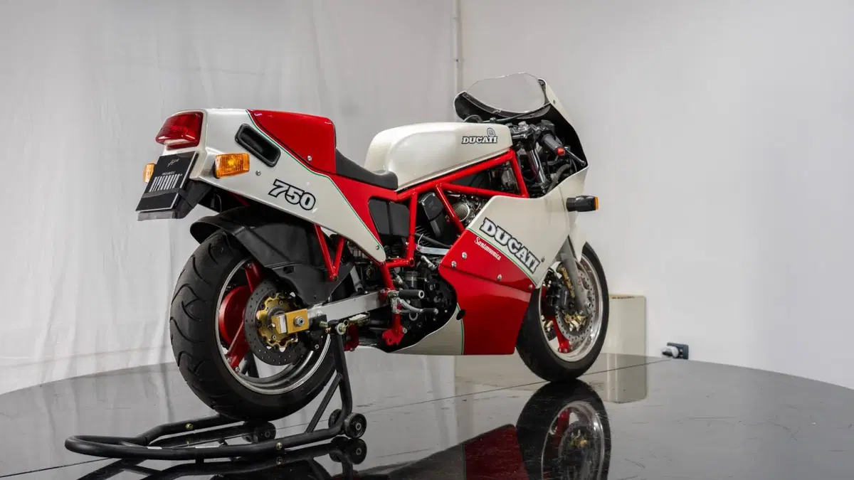 Ducati F1 750 SANTAMONICA (17)