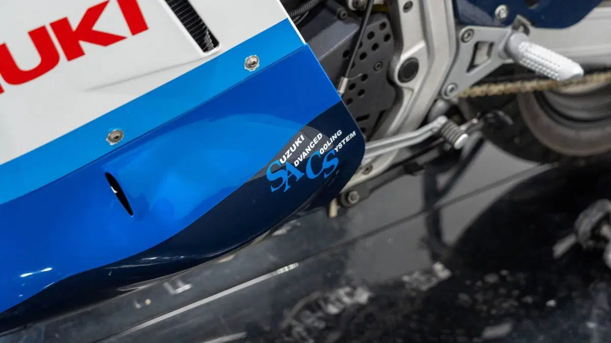 Suzuki GSX R 750 (1988 - 89) (3)