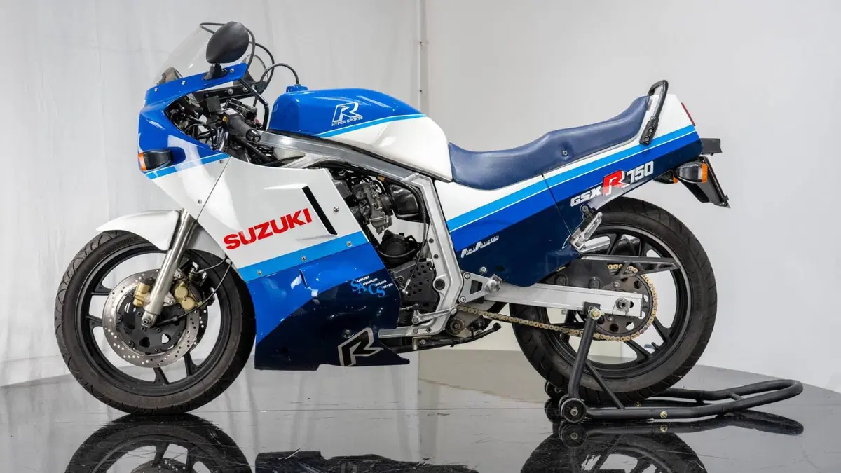 Suzuki GSX R 750 (1988 - 89) (5)