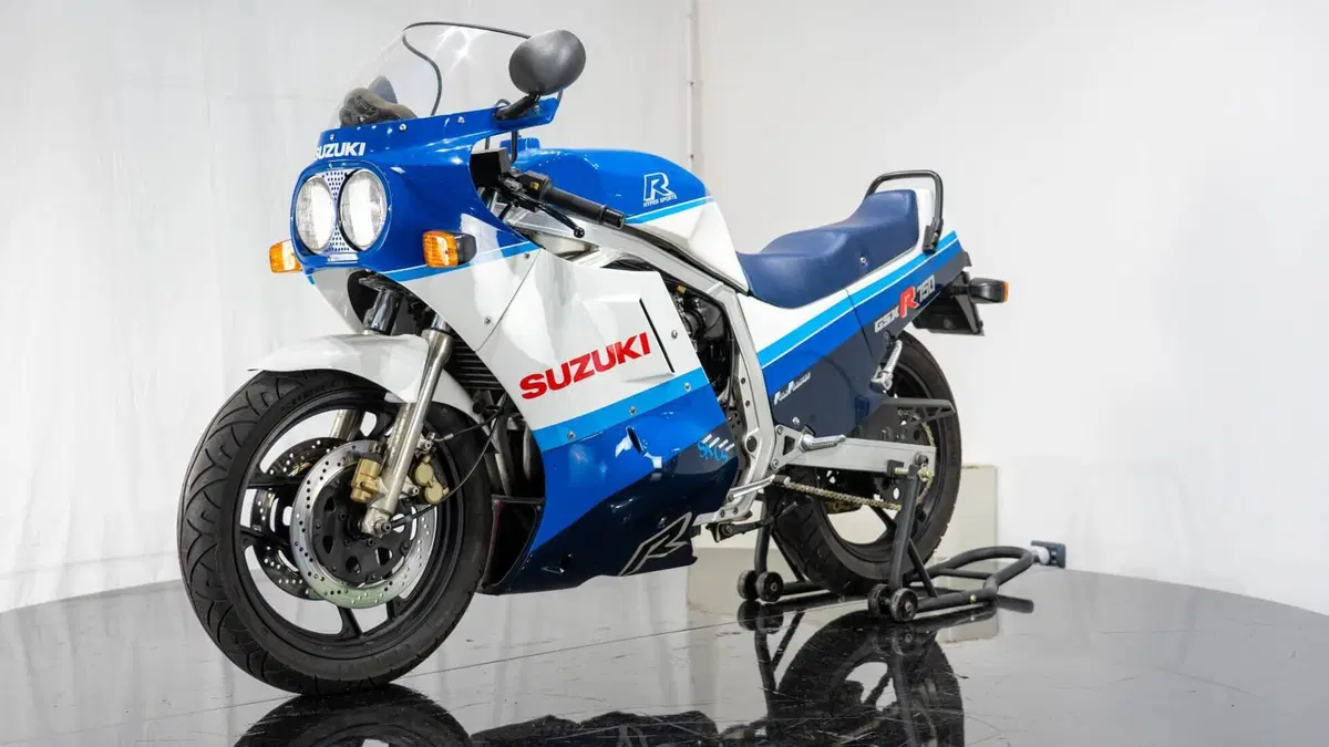 Suzuki GSX R 750 (1988 - 89) (6)