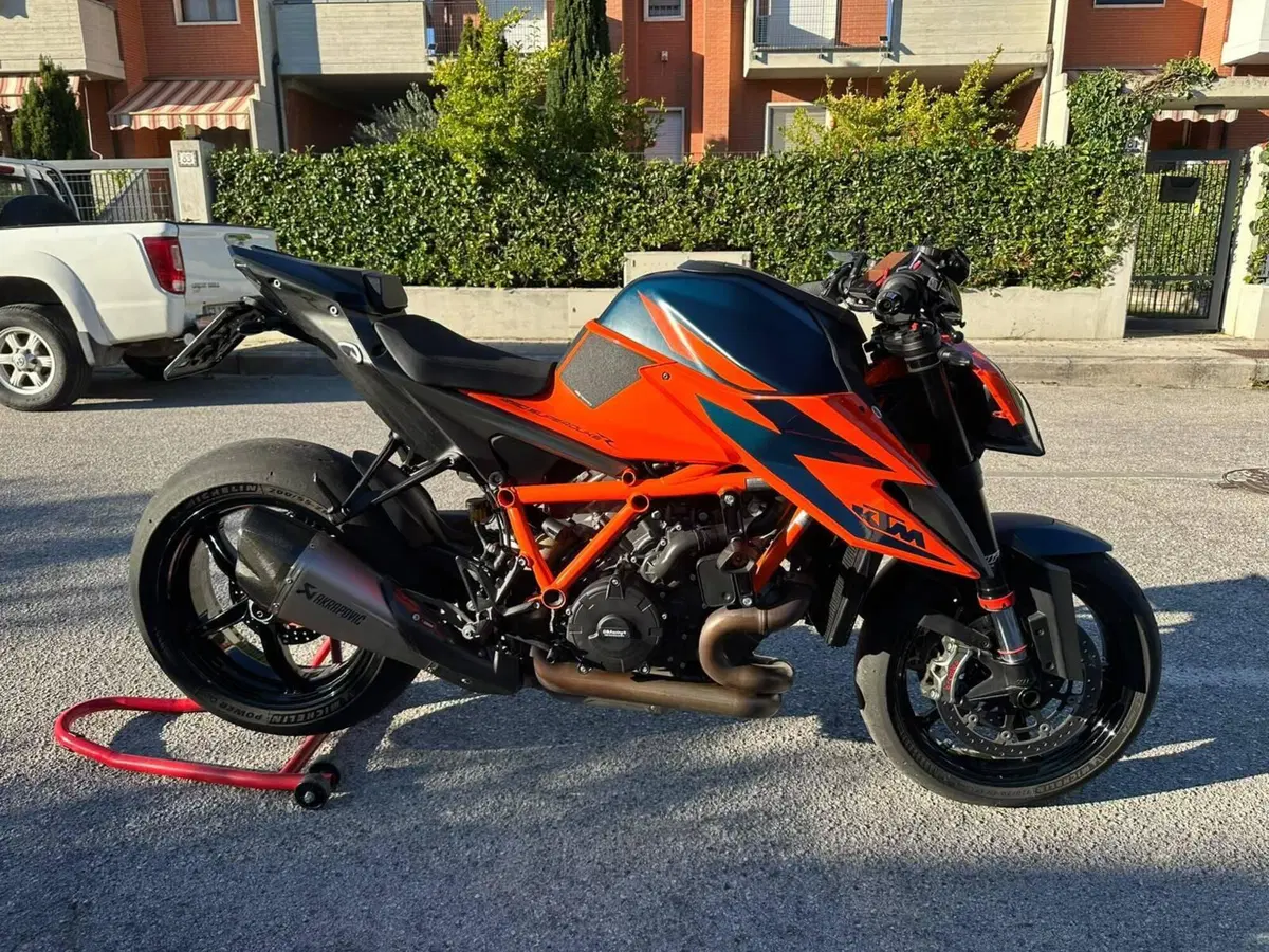 KTM 1290 Super Duke R (2021 - 23) (2)